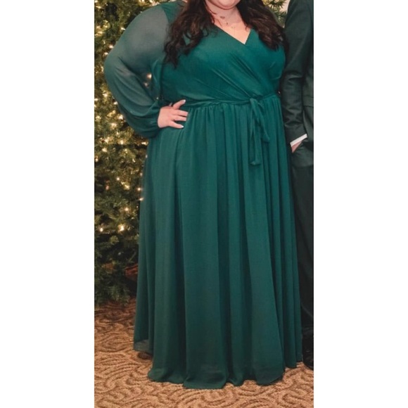 Plus-size Bridesmaid Dress- Long Sleeve Maxi - Picture 1 of 9